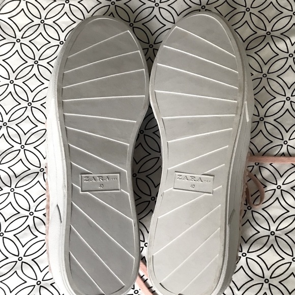 ZARA blush shearling sneakers. Sz.8. - Picture 5 of 5